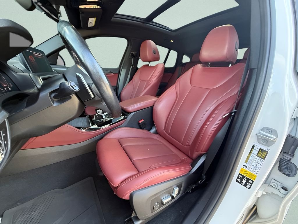 Used 2022 White BMW xDrive30i image 10