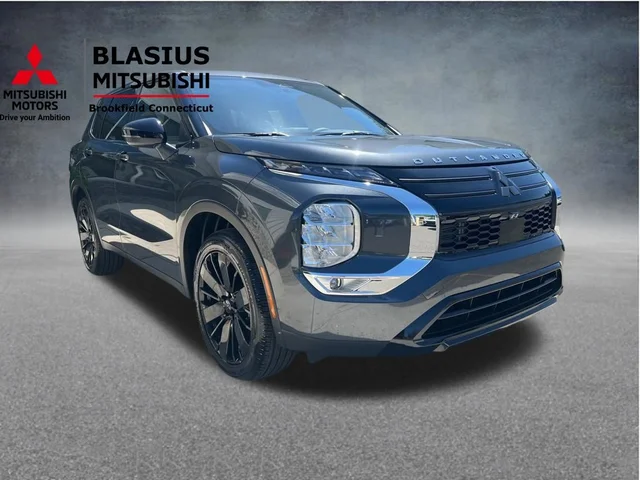 2026 Mitsubishi Outlander LE