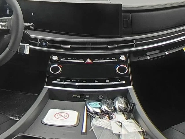 New 2026 Silver Hyundai SE image 37