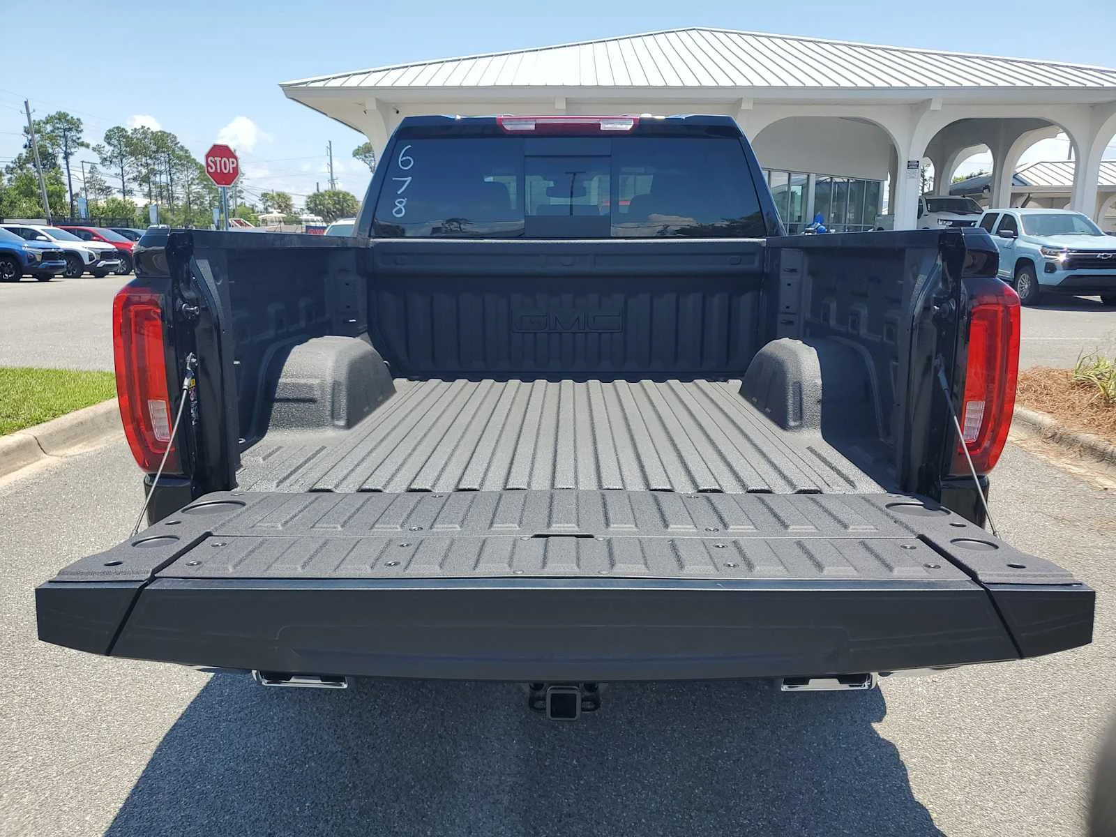 New 2026 Onyx Black GMC SLT image 5