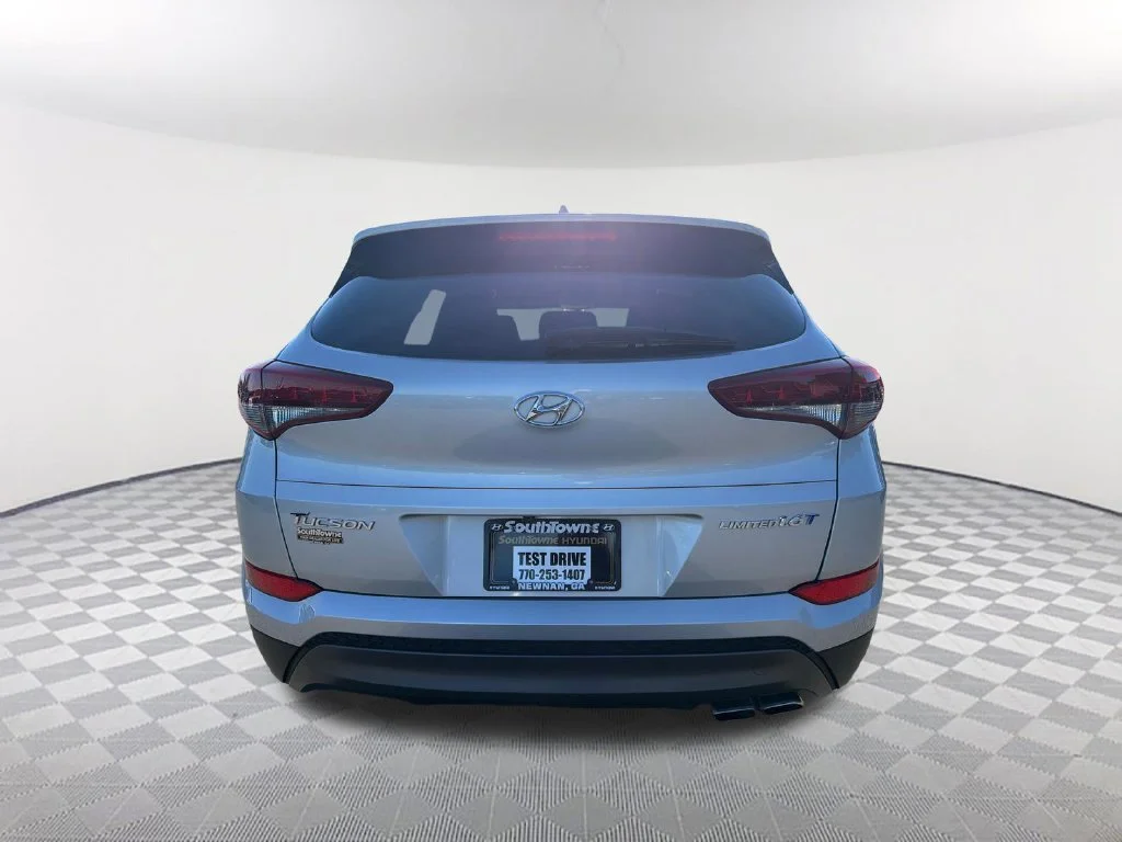 Used 2016 Silver Hyundai Limited image 6