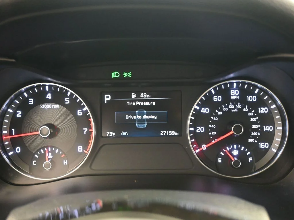 Used 2022 Steel Gray Kia LXS image 23