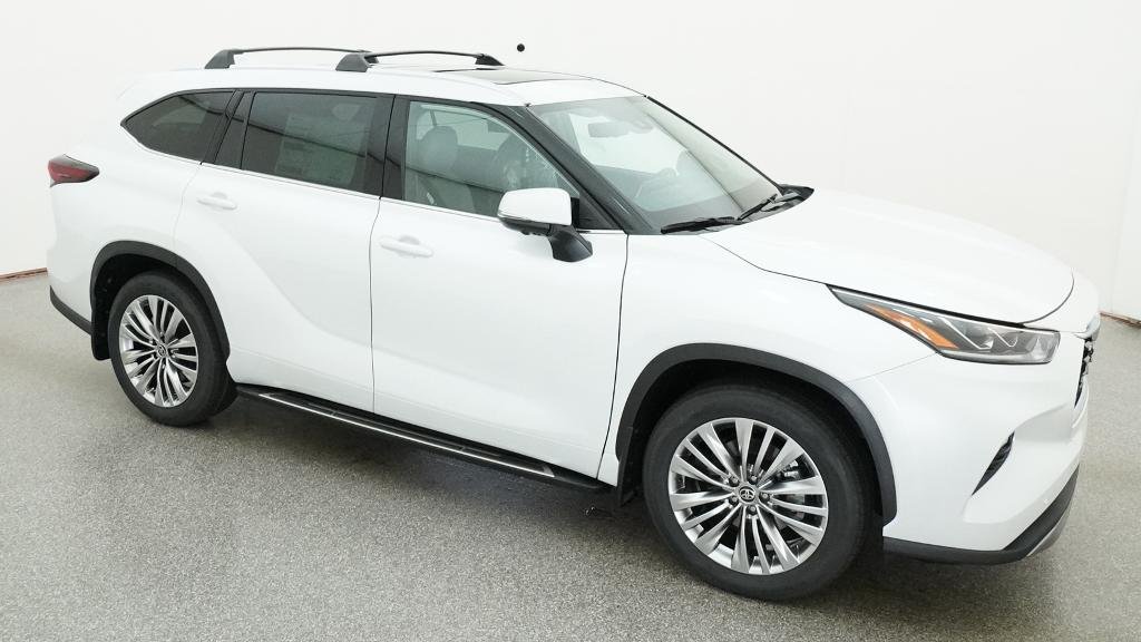 New 2026 Wind Chill Pearl Toyota Platinum image 12