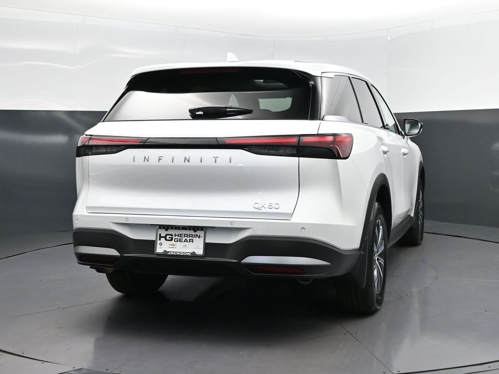 Certified Used 2026 White INFINITI PURE image 7