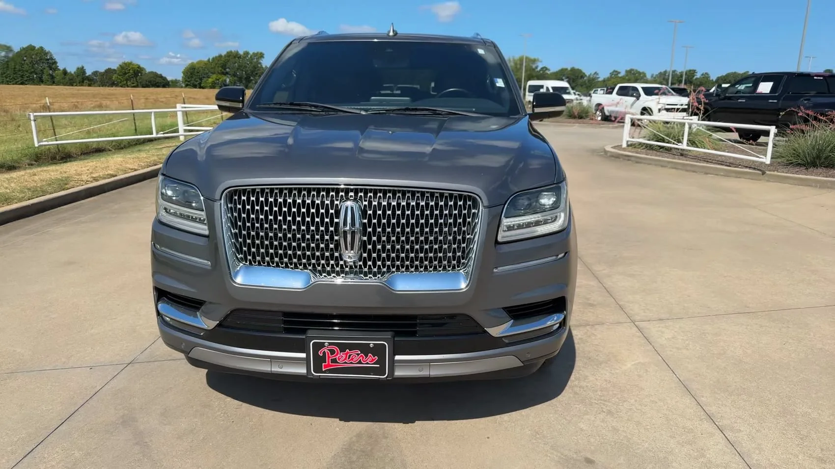 Used 2021 White Lincoln Reserve image 4