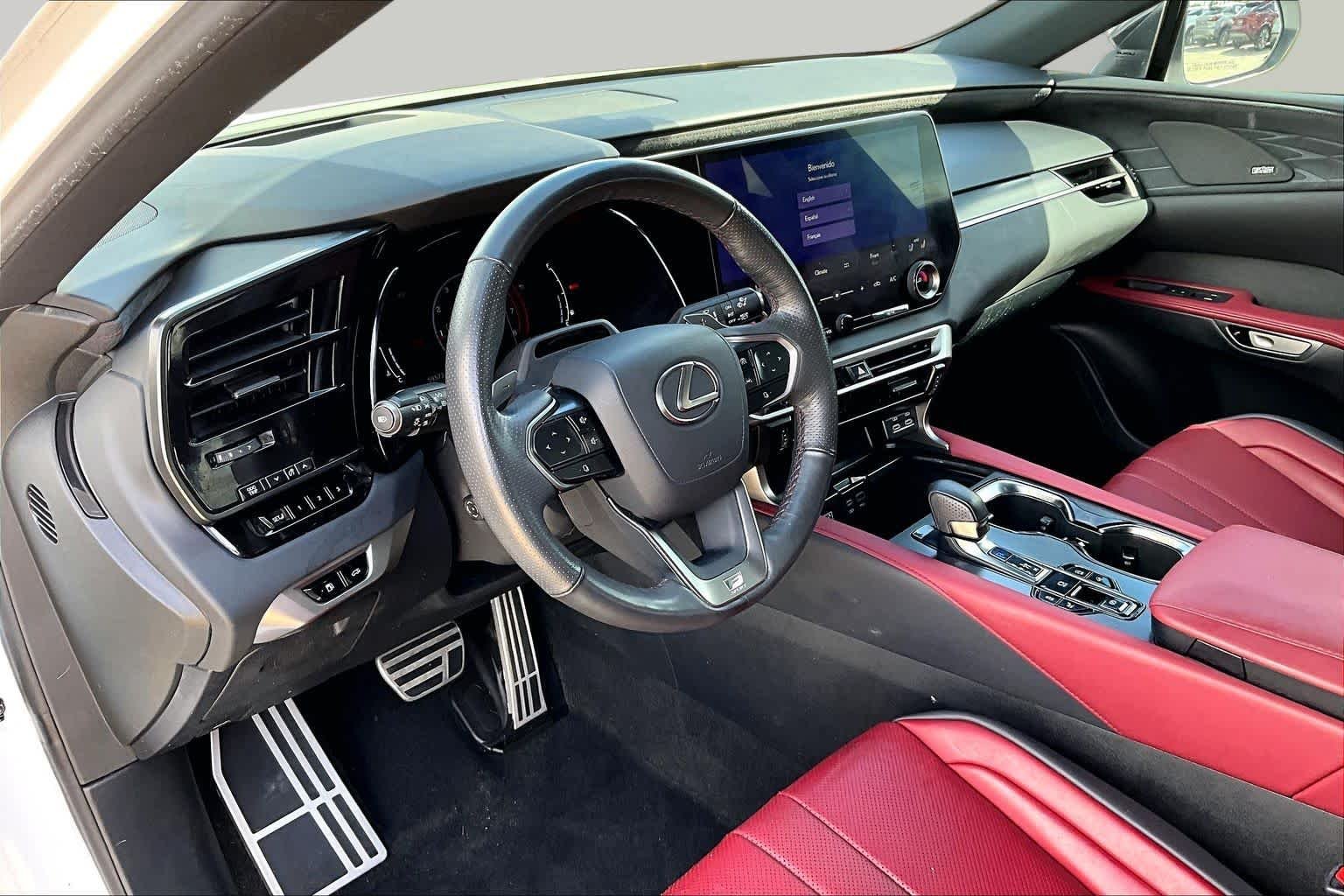 Used 2024 Ultra White Lexus F SPORT Handling image 18
