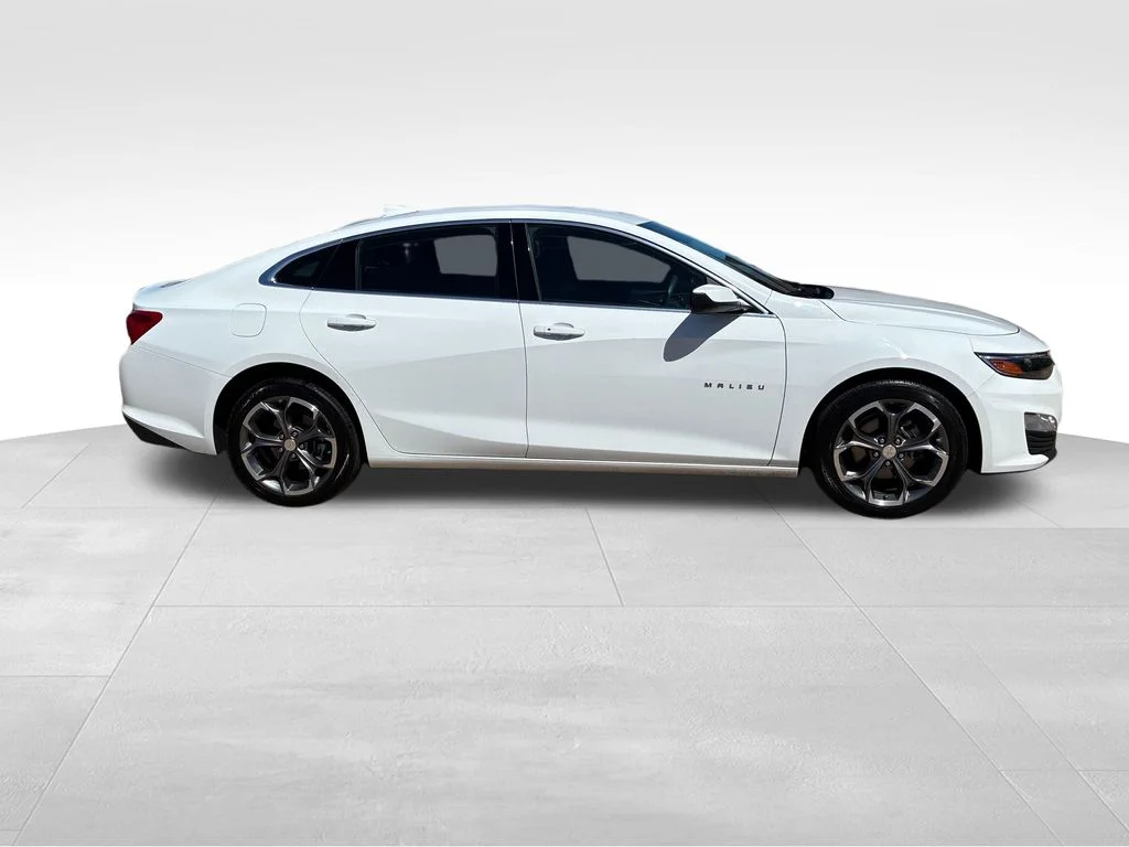 Used 2024 White Chevrolet LT image 7