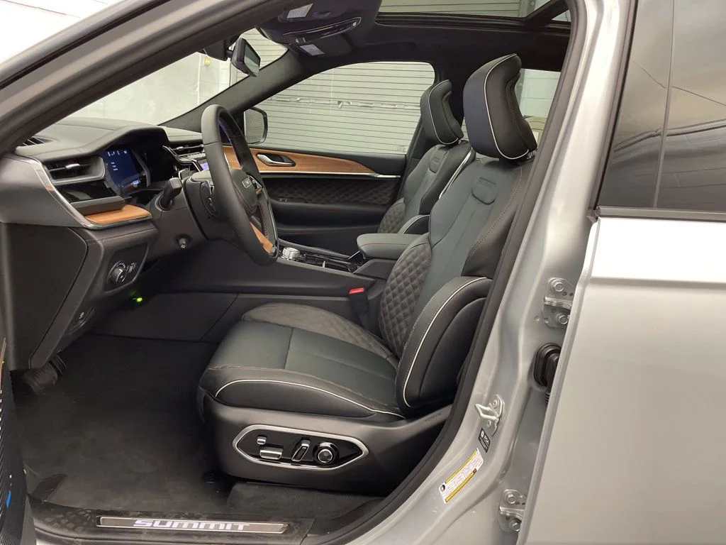 2025 Jeep Grand Cherokee Summit Reserve - Photo 24