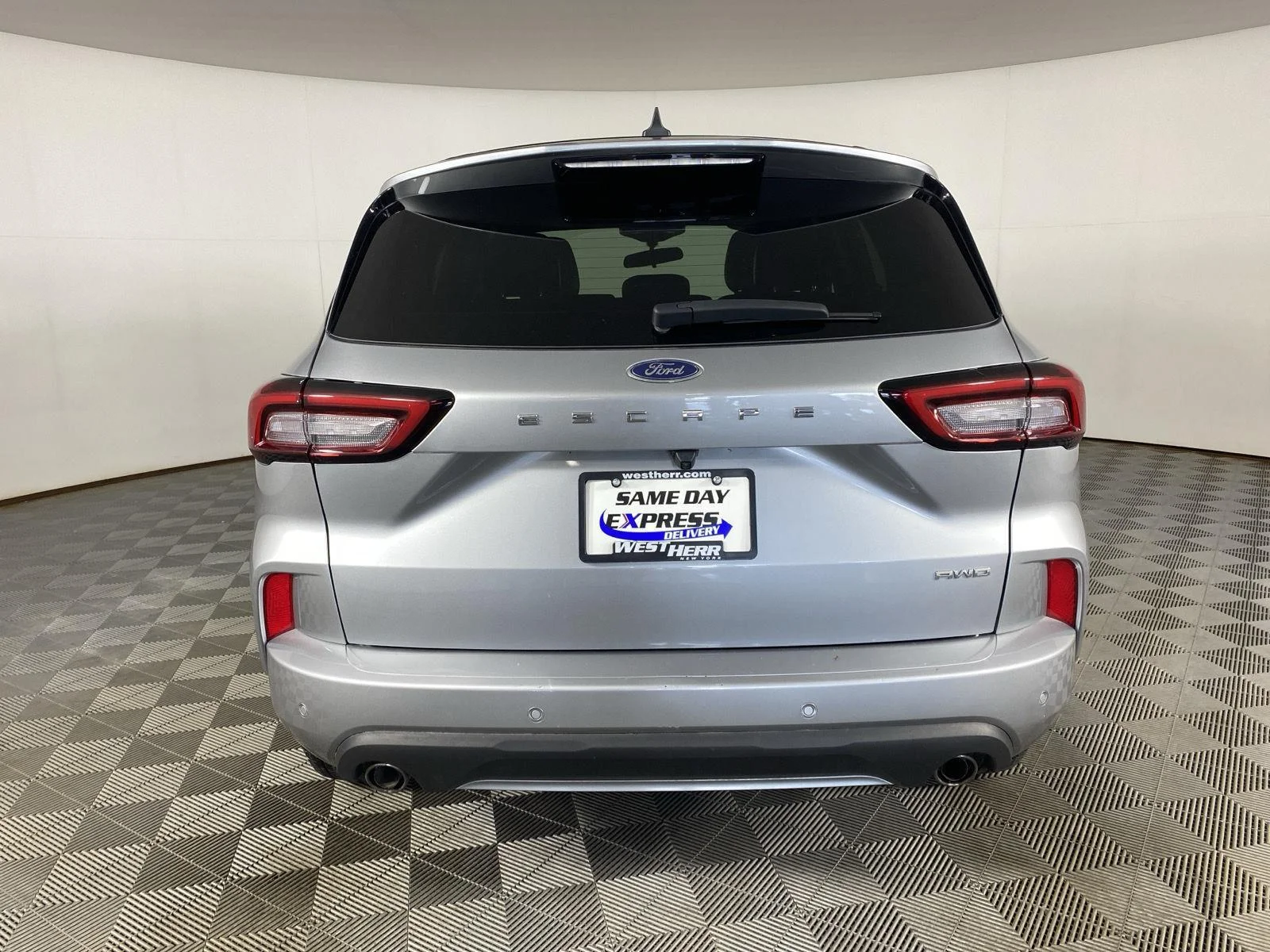 Used 2023 Iconic Silver Ford ST-Line image 6