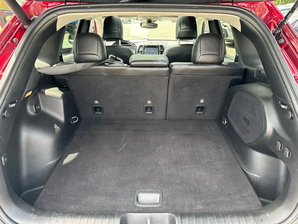 Used 2021 Red Jeep Limited image 28