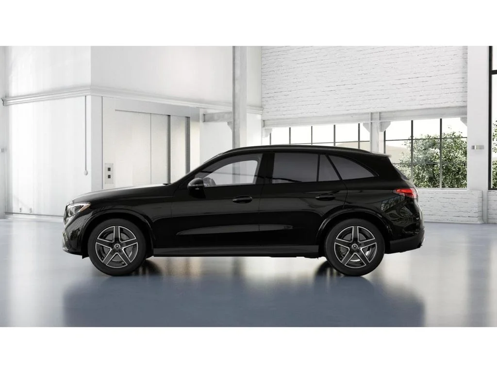 New 2027 Black Mercedes-Benz GLC 300 image 34