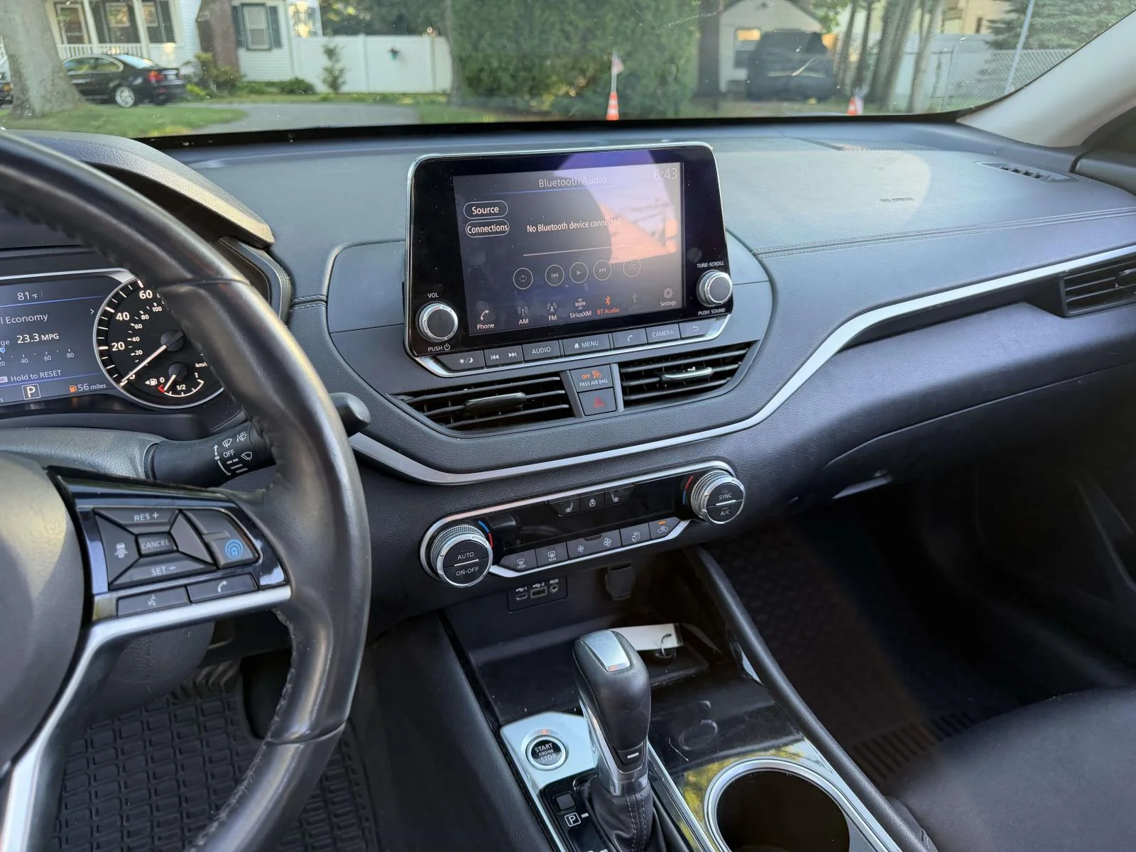 Used 2020 Silver Nissan 2.5 SV image 21