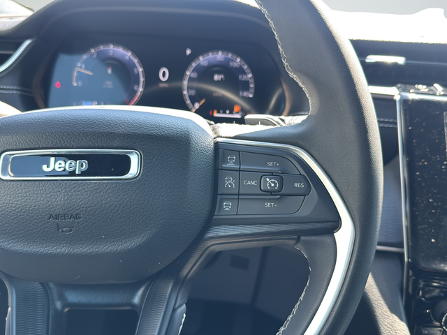 Used 2024 White Jeep Laredo image 17