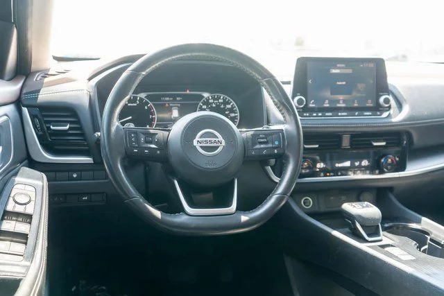 Used 2021 Black Nissan SV image 16