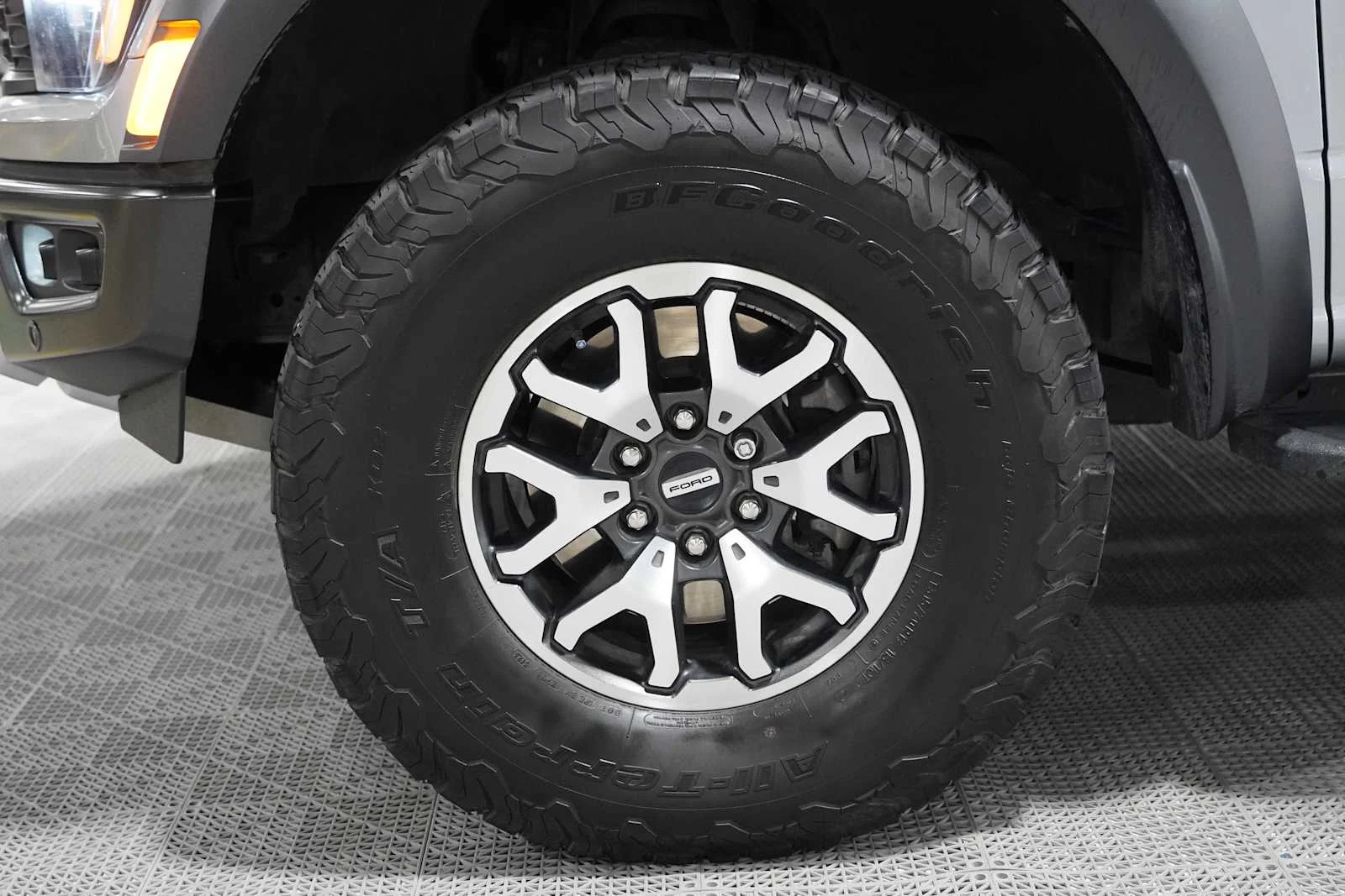 Used 2023 Iconic Silver Metallic Ford Raptor image 8