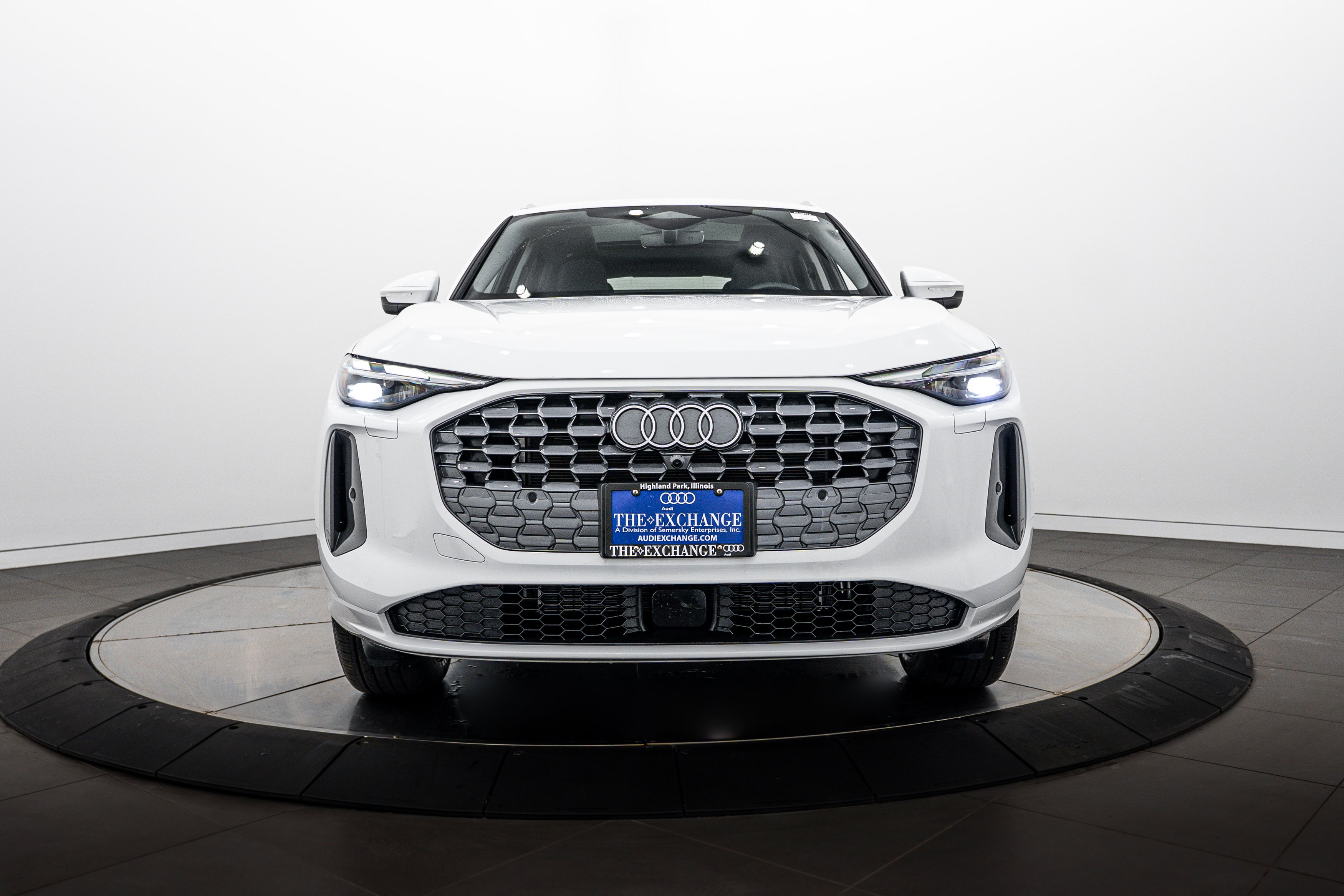 Used 2025 Arkona White Audi Premium image 22