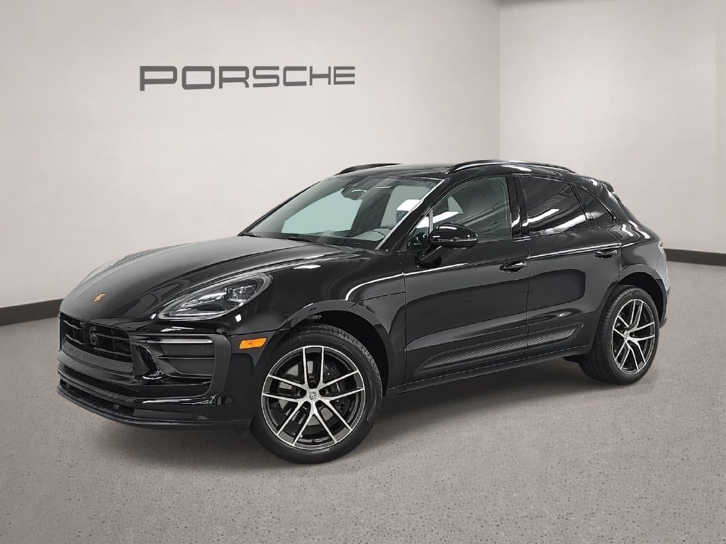 2026 Porsche Macan Base