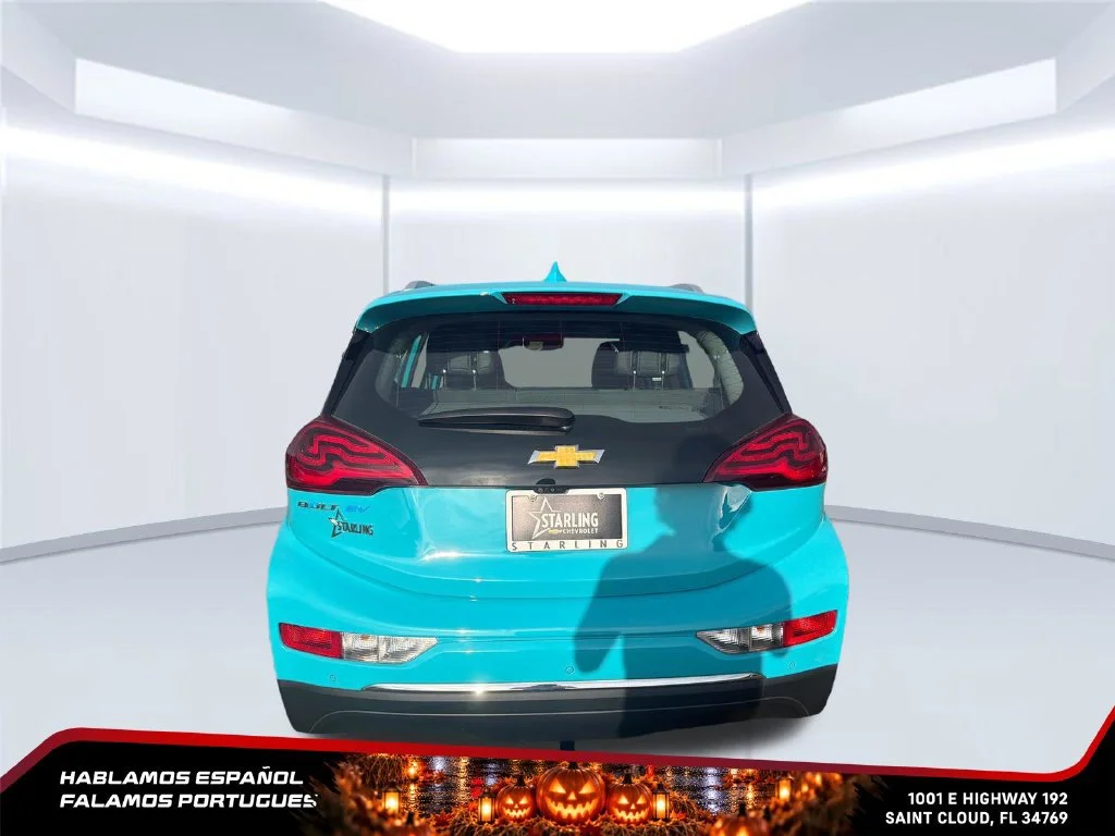 Used 2021 OASIS BLUE Chevrolet Premier image 4