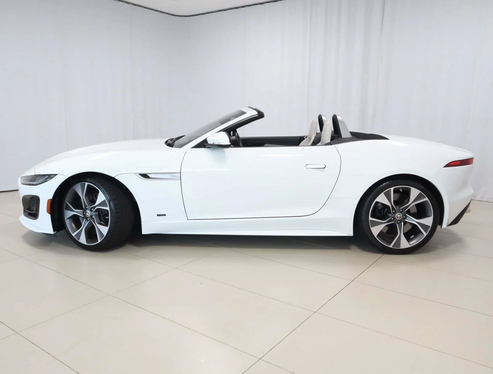 Used 2024 White Jaguar 75 image 2