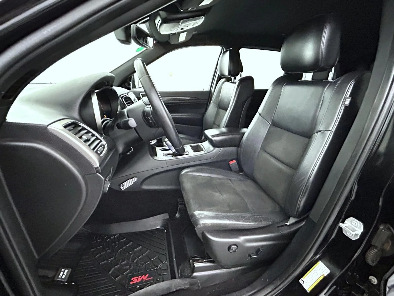 Used 2019 Black Jeep Altitude image 10