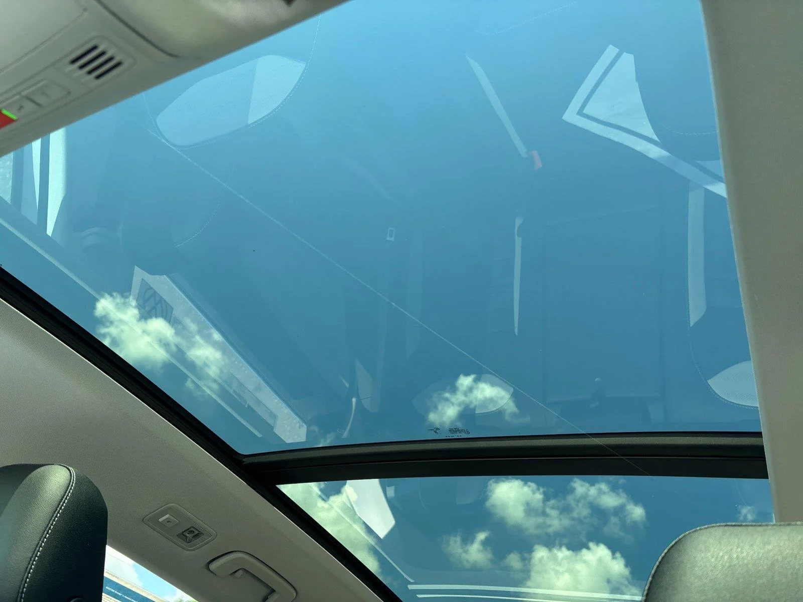 New 2026 Pure White Volkswagen SEL image 31