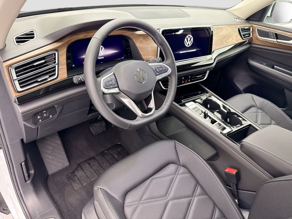 New 2026 Opal White Pearl Volkswagen SE w/Technology image 9