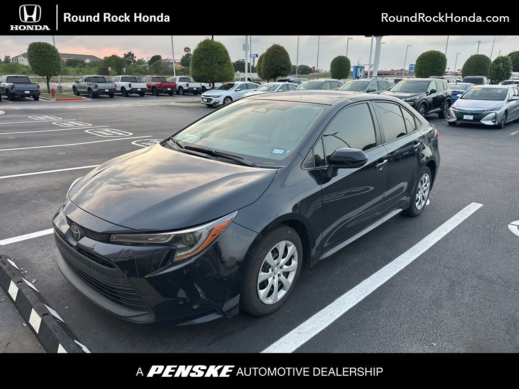 2024 Toyota Corolla LE CVT's photo