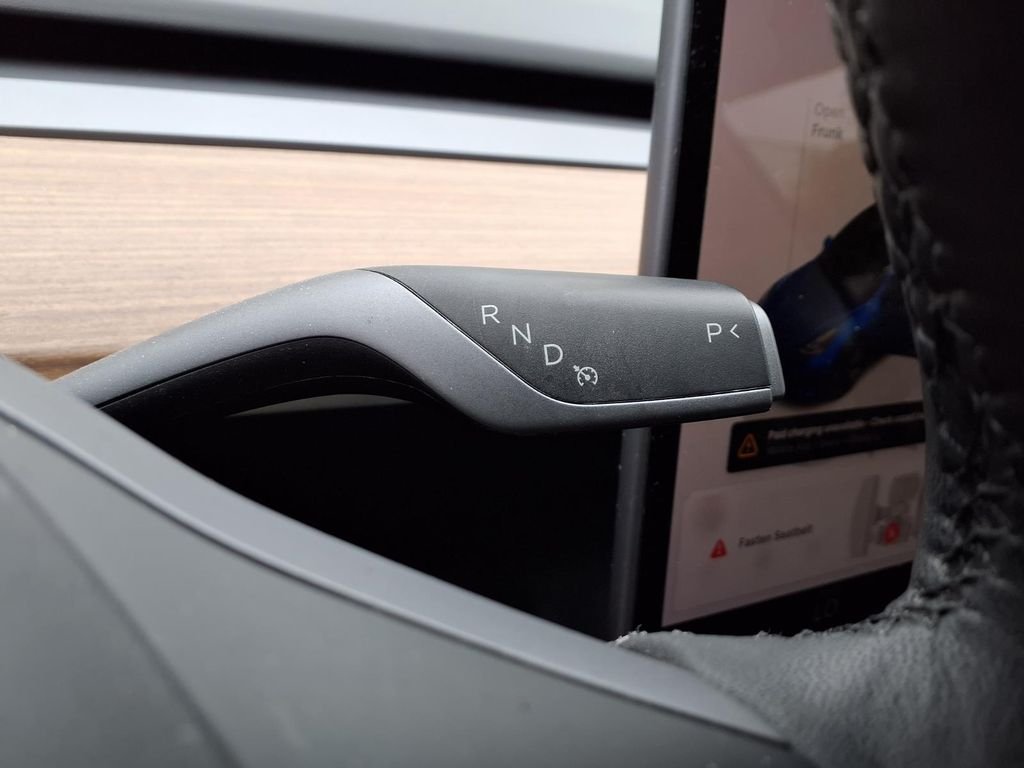 Used 2023  Tesla SR Plus image 9