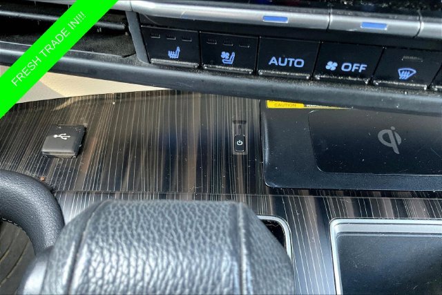 Used 2022 Gray Toyota Platinum image 18