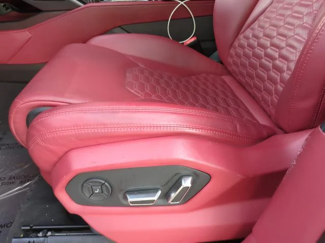 Used 2021 Black Lamborghini Base image 19