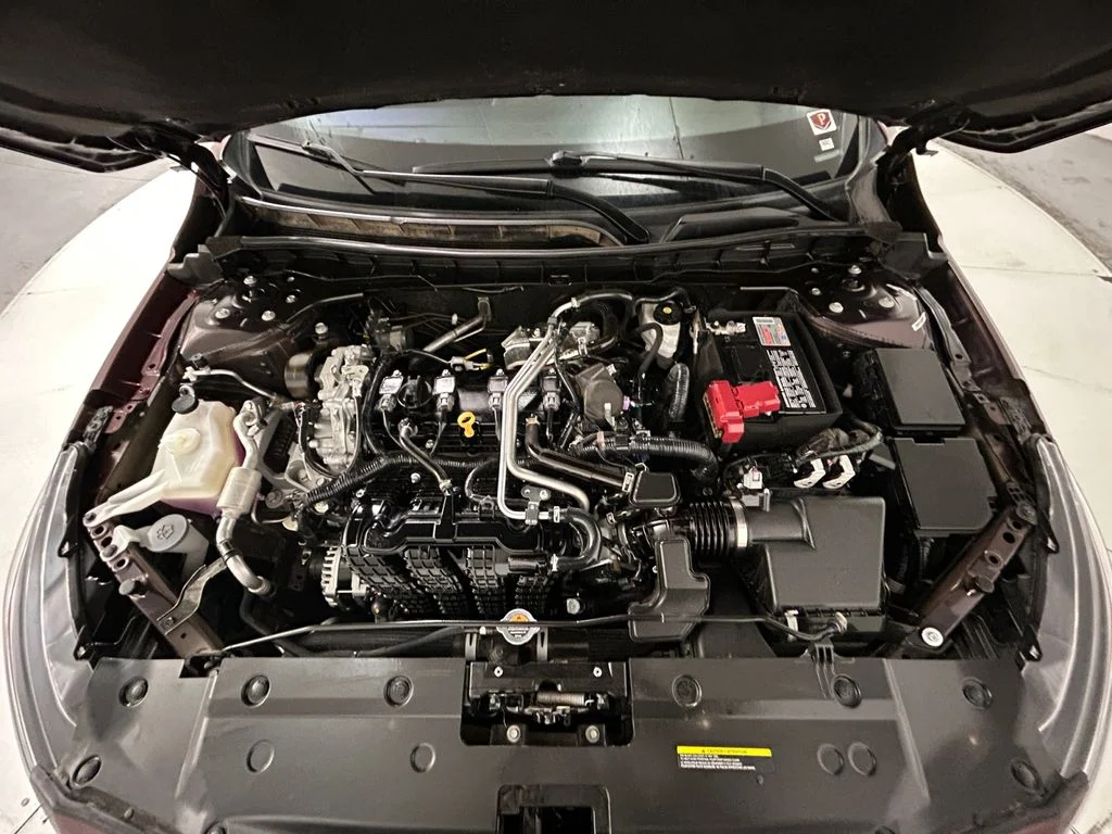 Used 2024 Red Nissan 2.5 SV image 21