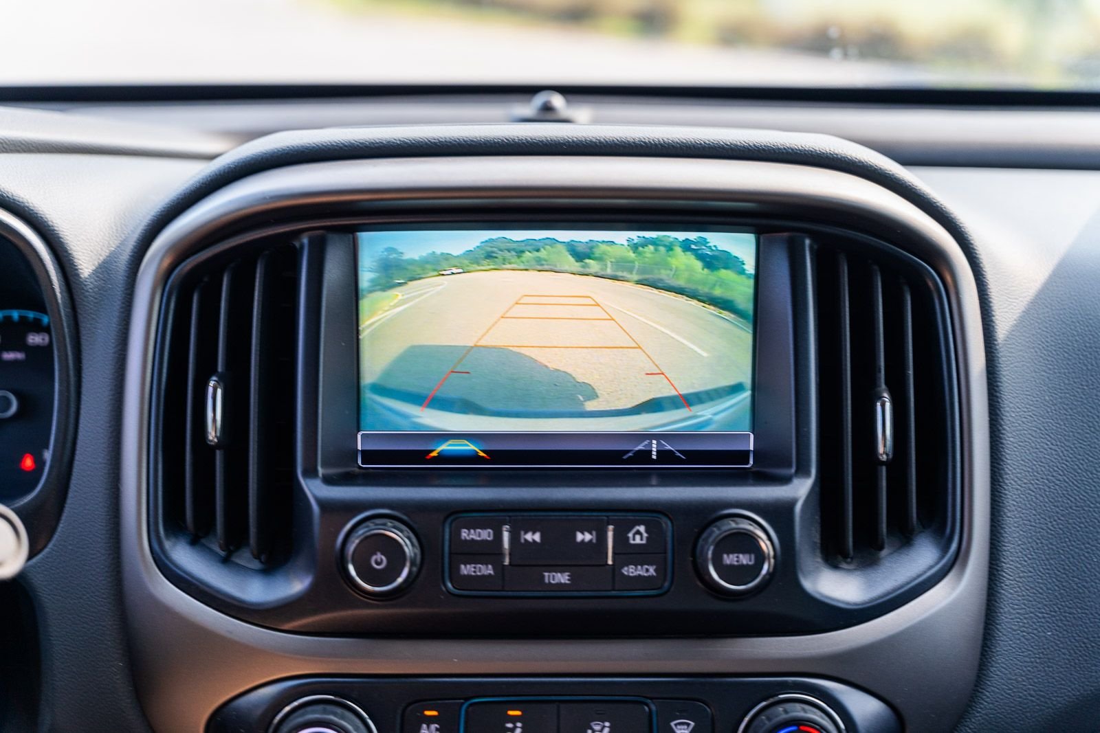 Used 2018 Blue Chevrolet Z71 image 29