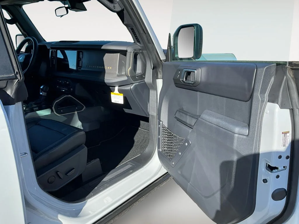 New 2026 AVALANCHE GRAY Ford Badlands image 9