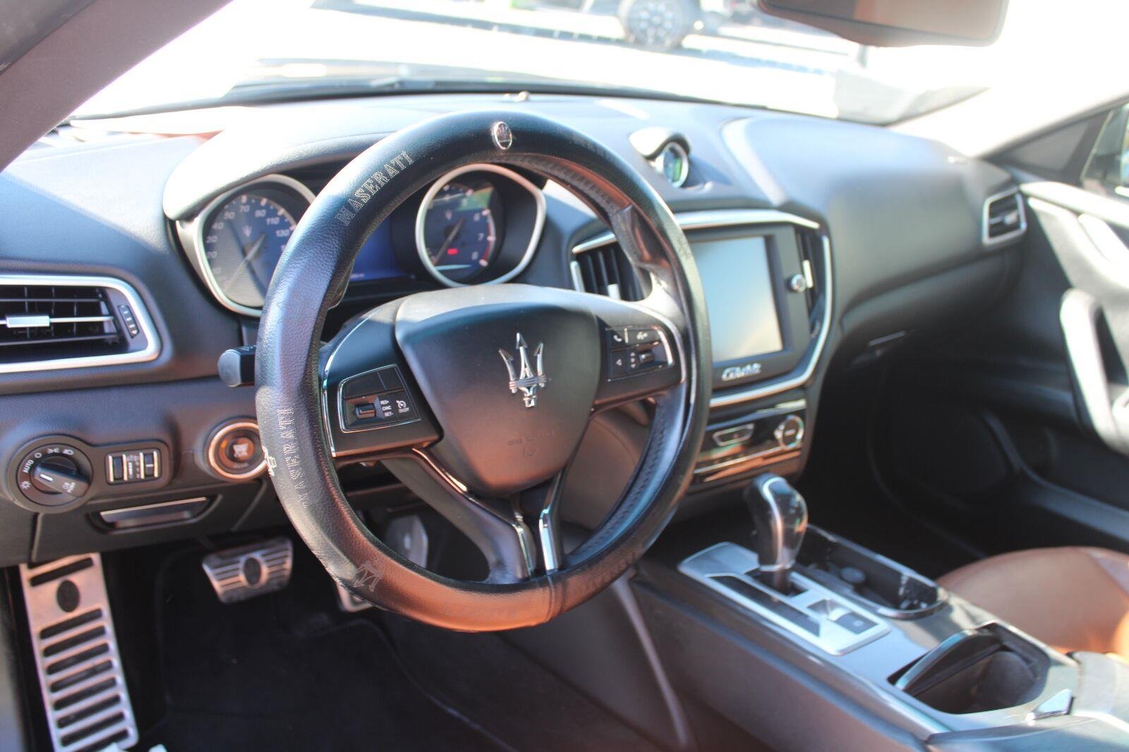 Used 2015 Nero Ribelle Mica Maserati 4dr Sdn image 9