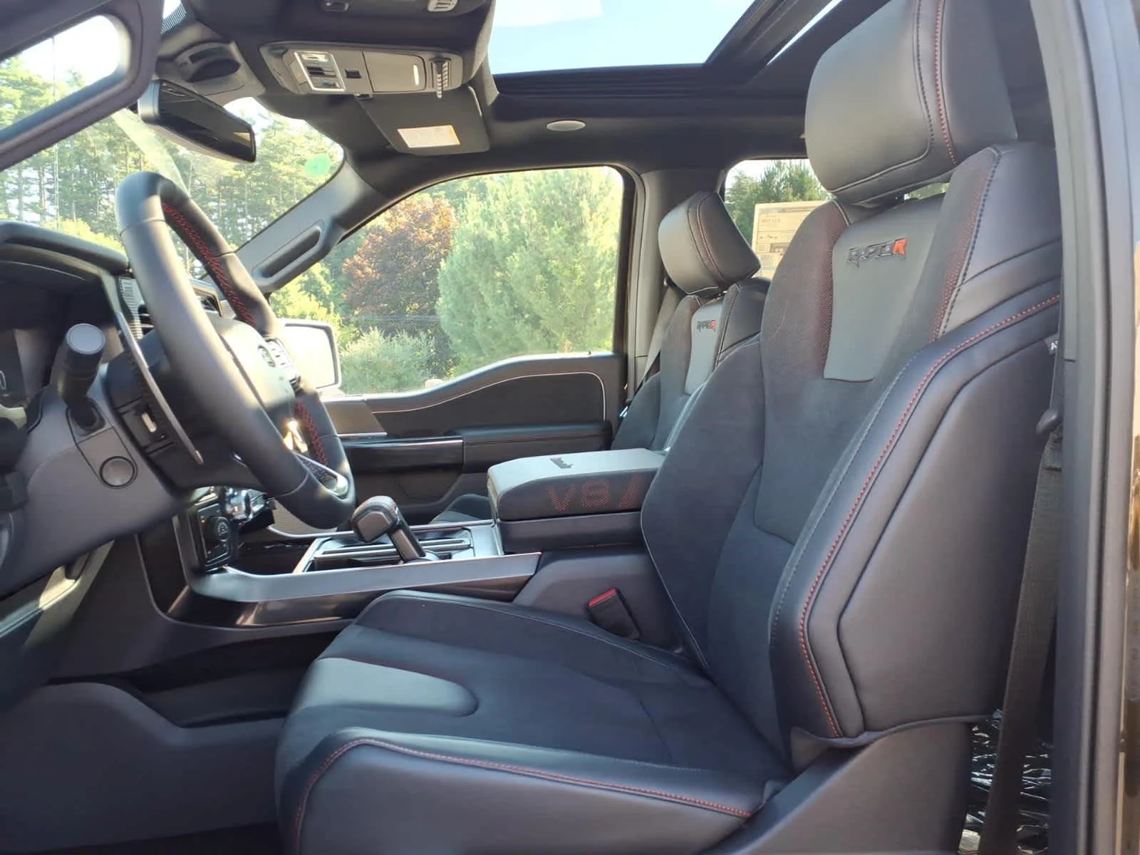 New 2026 Shelter Green Ford Raptor R image 9
