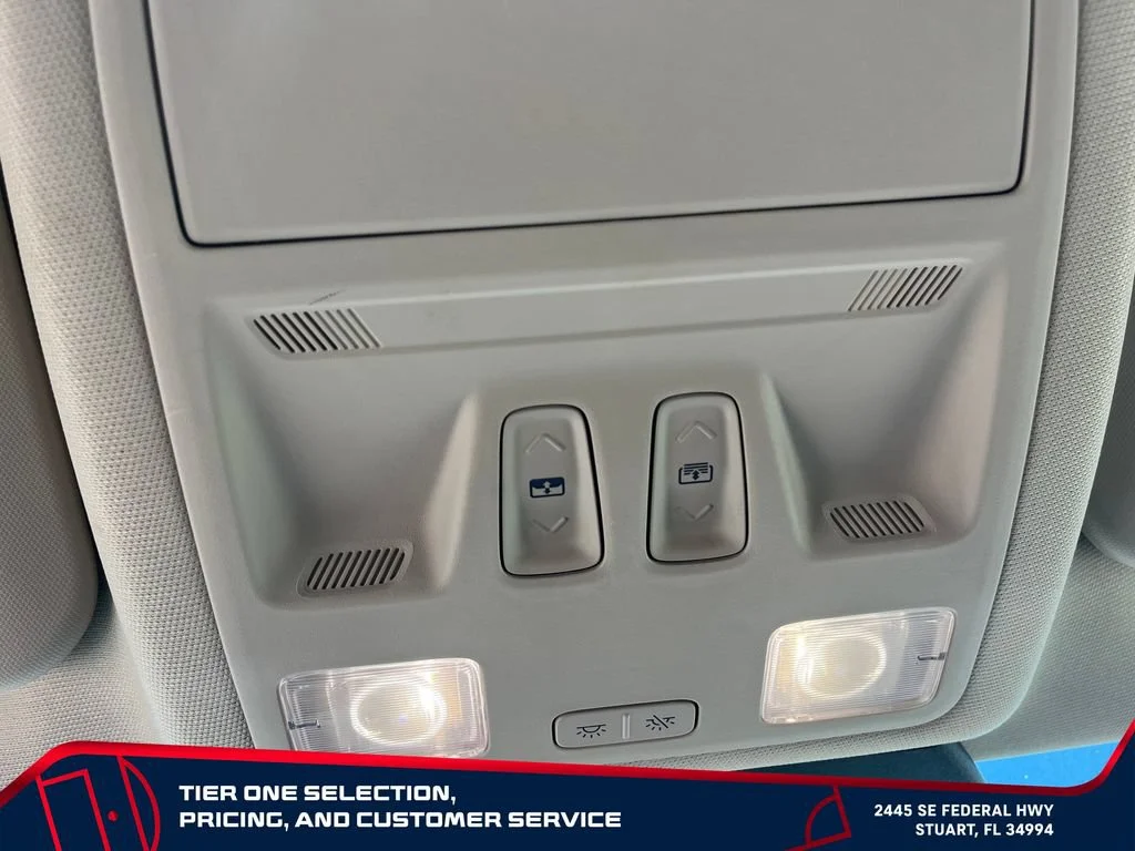 Used 2020 White Ford SE image 25