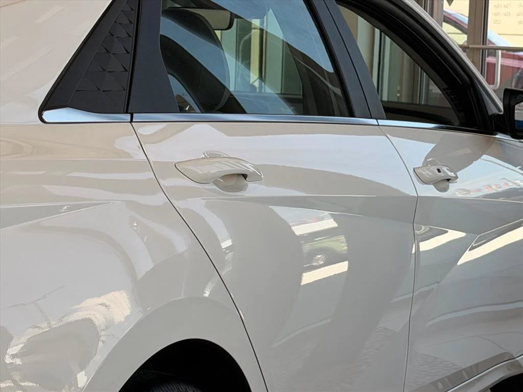 Used 2026 White Hyundai Limited image 7