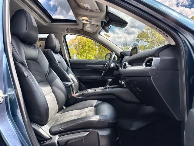 Used 2018 Blue Mazda Touring image 25