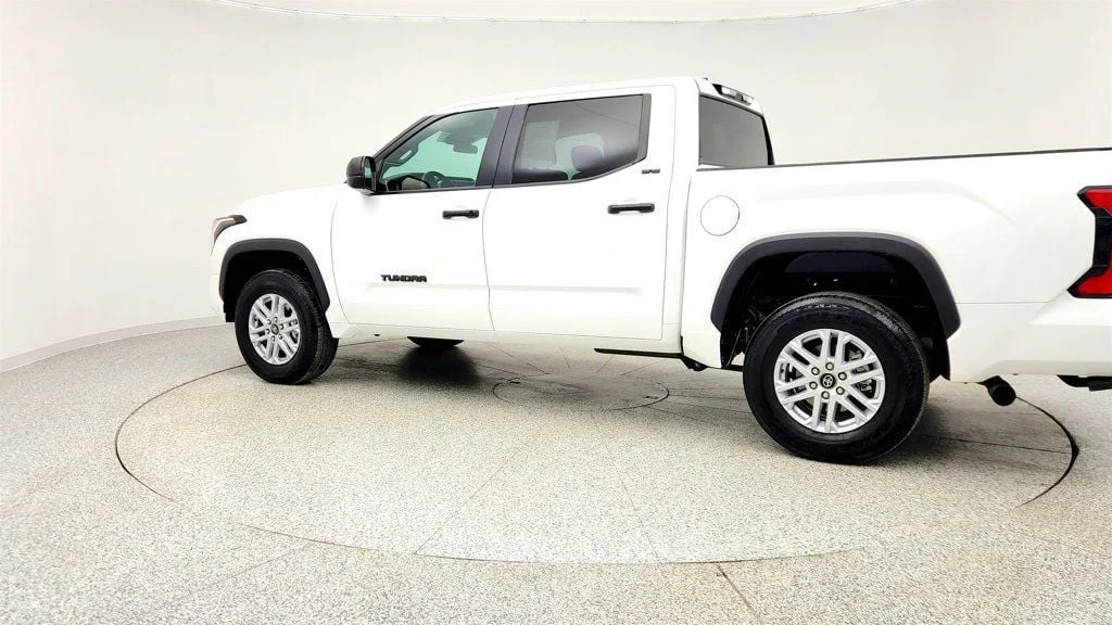 Used 2025 Ice Cap Toyota SR5 CrewMax 5.5