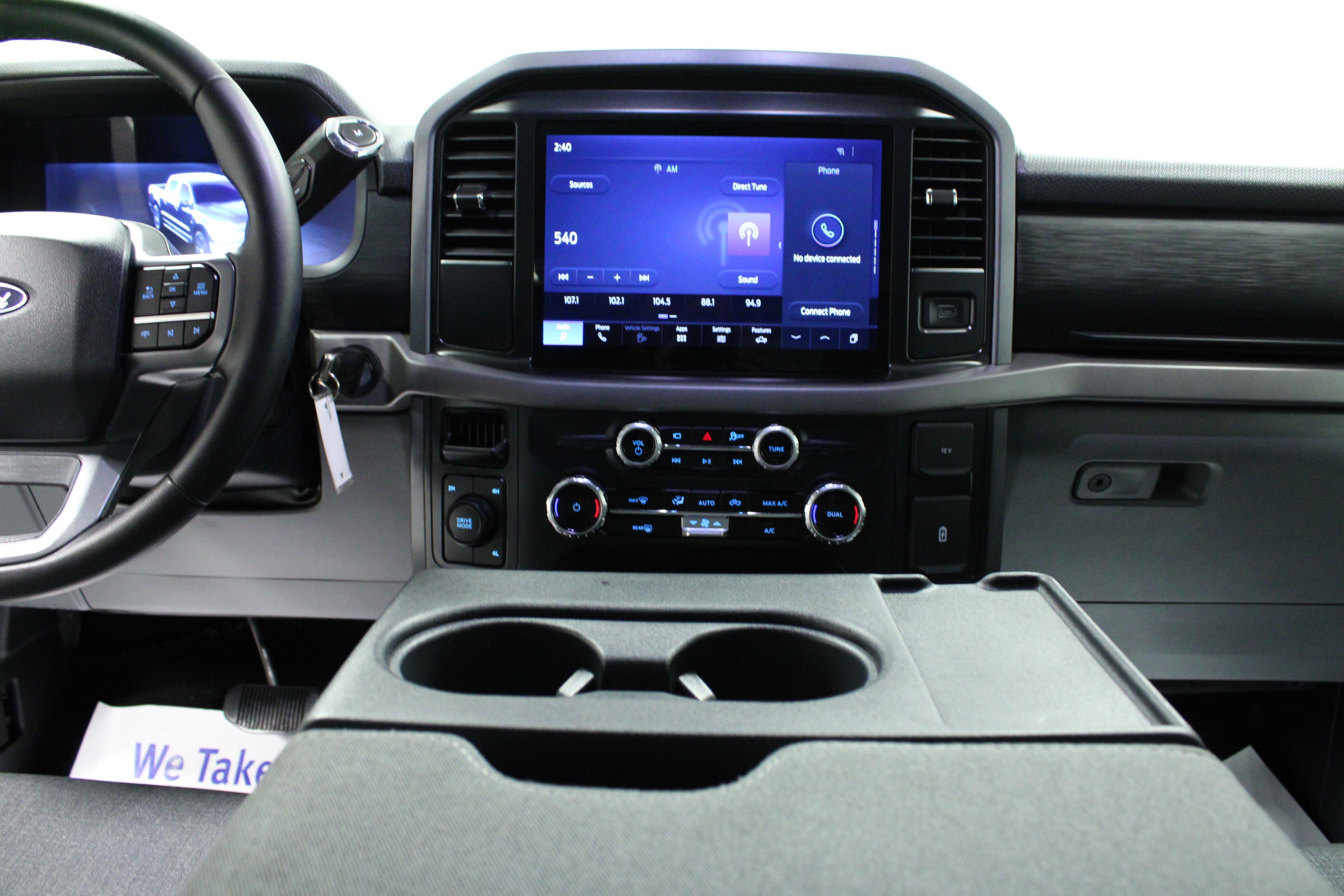 Used 2025 Iconic Silver Metallic Ford XLT image 18