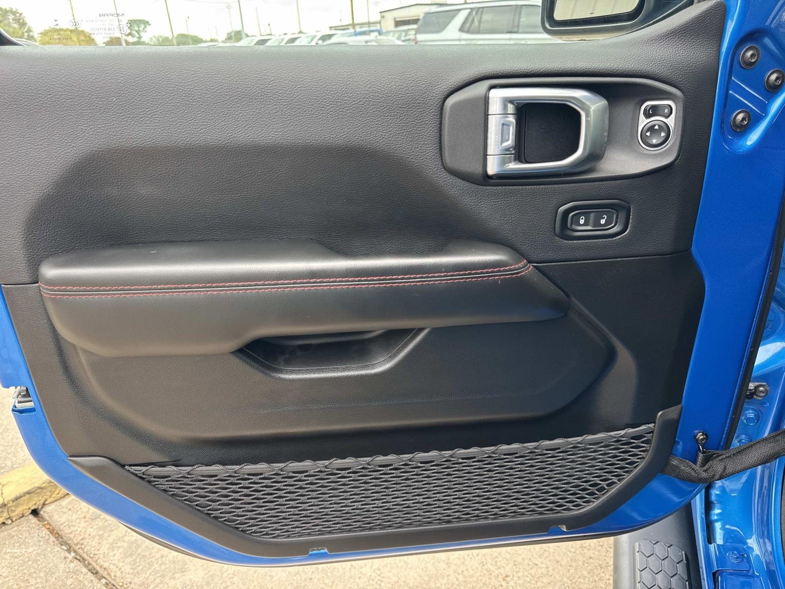 Used 2024 Hydro Blue Pearlcoat Jeep Rubicon X image 18