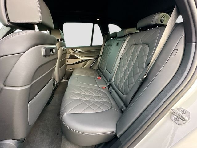 New 2026 White BMW sDrive40i image 17