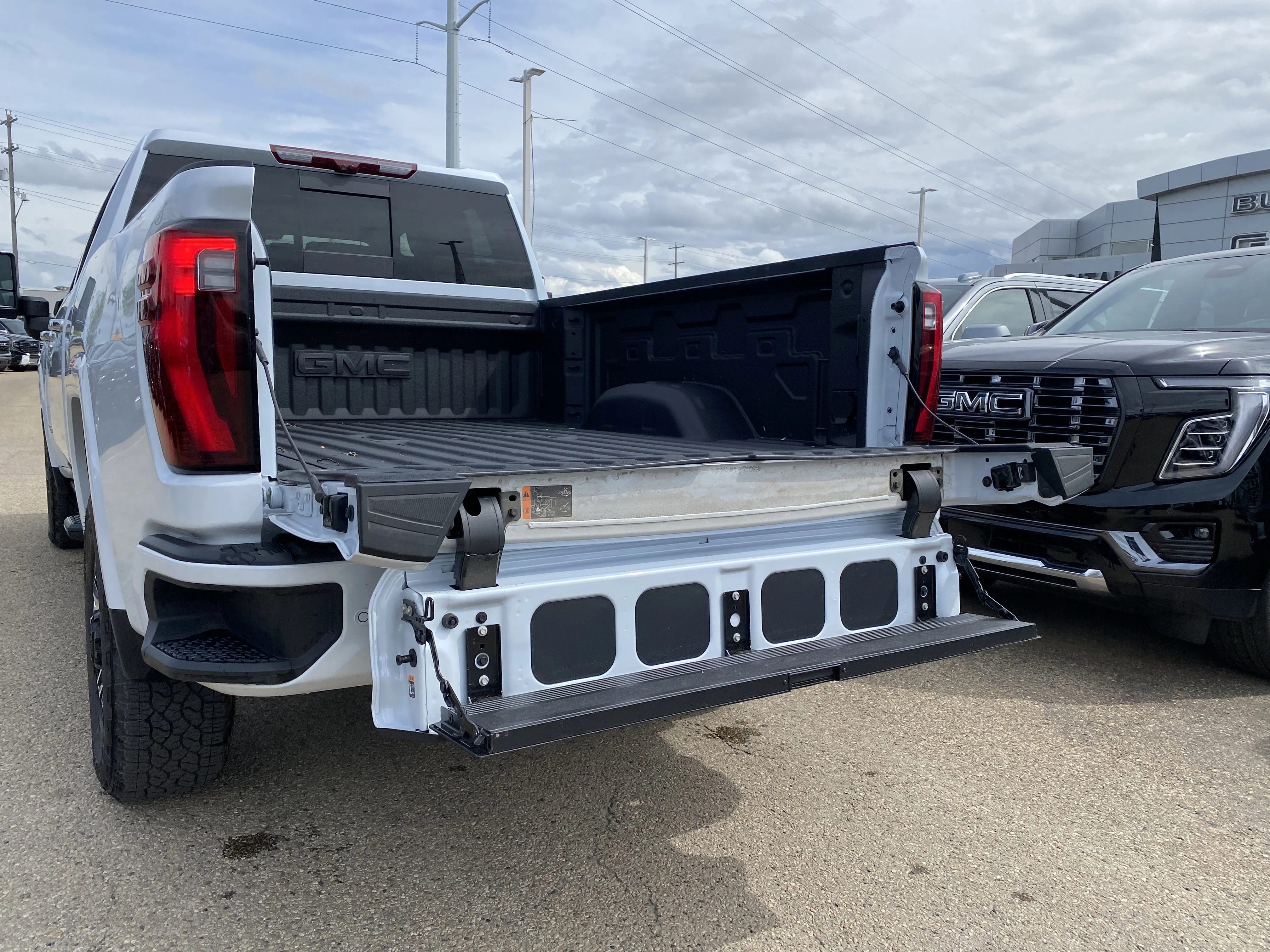 New 2026 GLACIER WHITE TRICOAT GMC Denali image 5