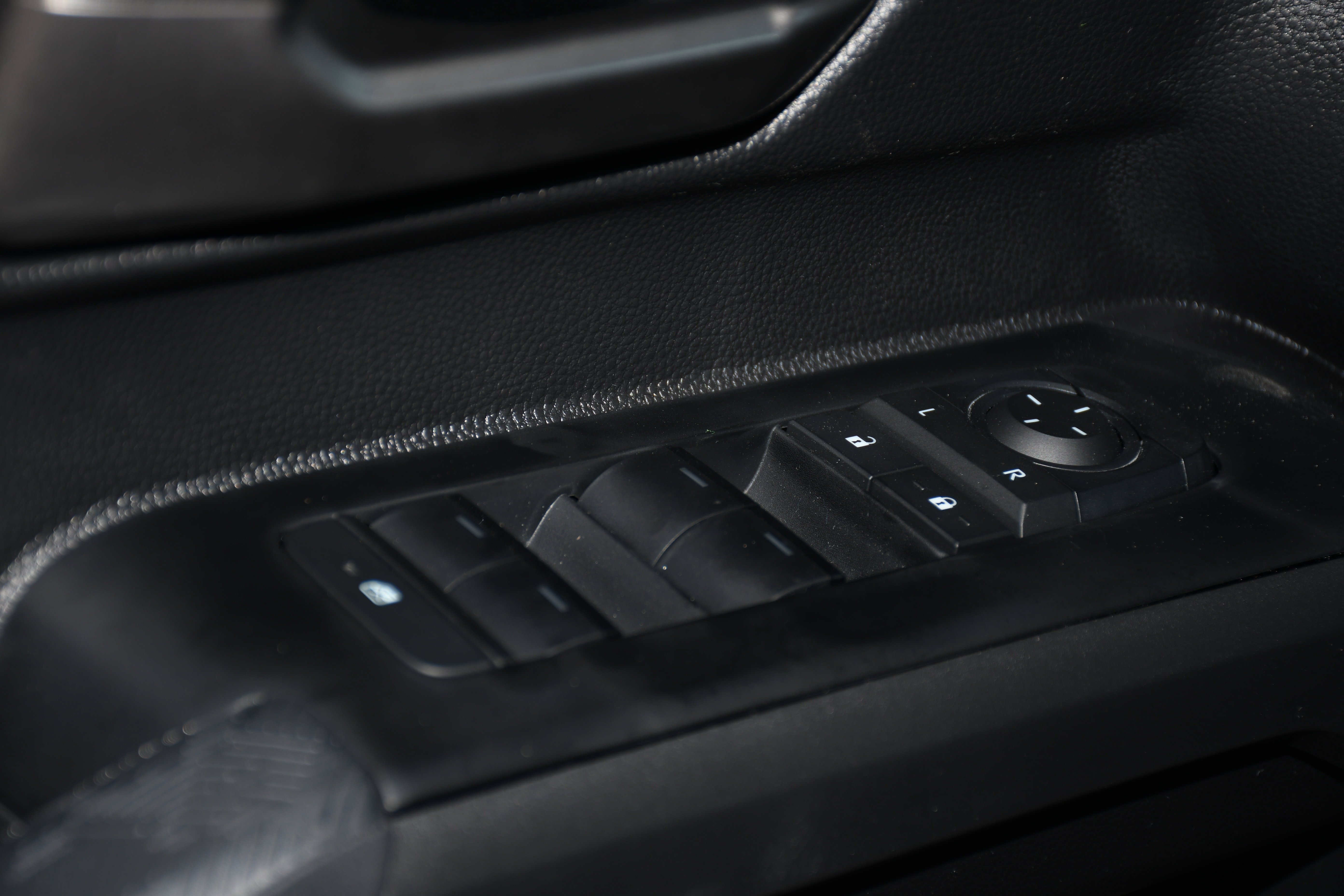 2025 Toyota Tacoma Trailhunter - Photo 6