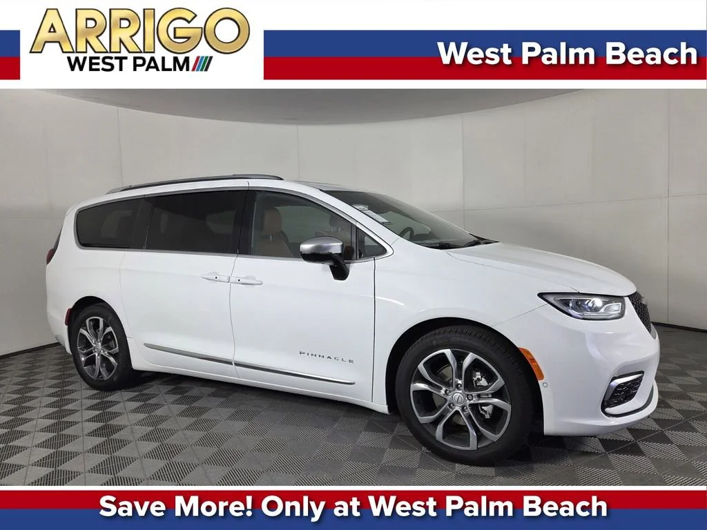 2026 Chrysler Pacifica Pinnacle's photo