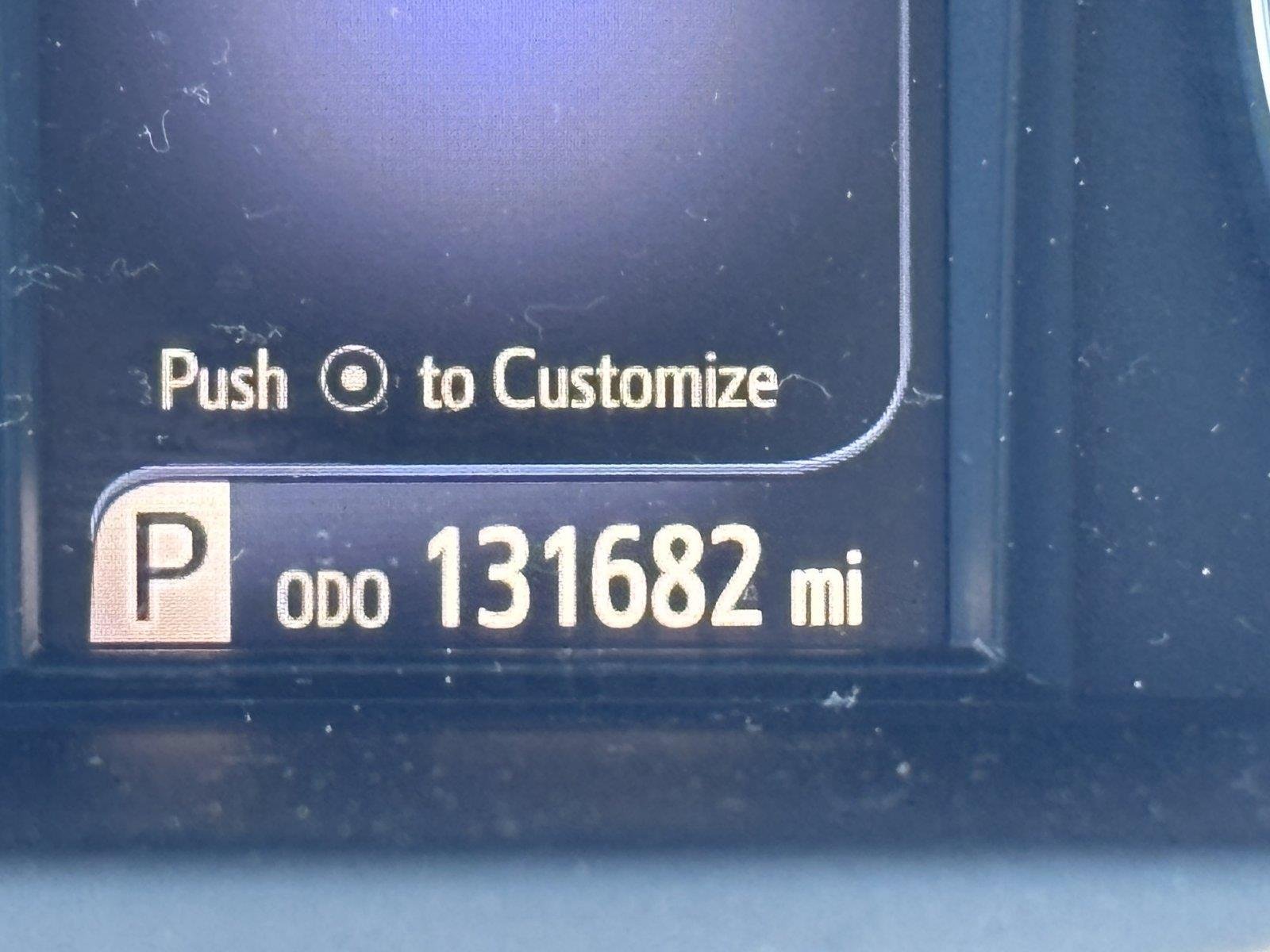 Used 2017 Blizzard Pearl Toyota SE image 19