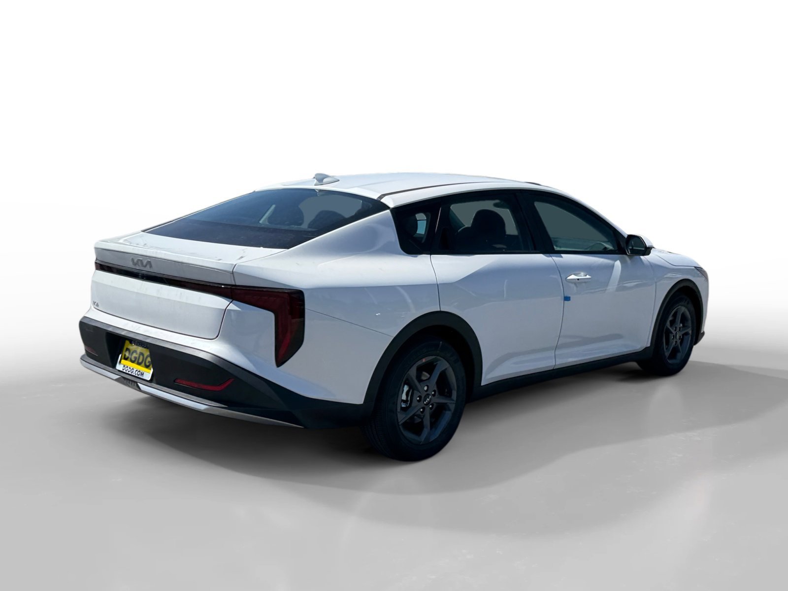 New 2026 Snow White Pearl Kia LXS image 5