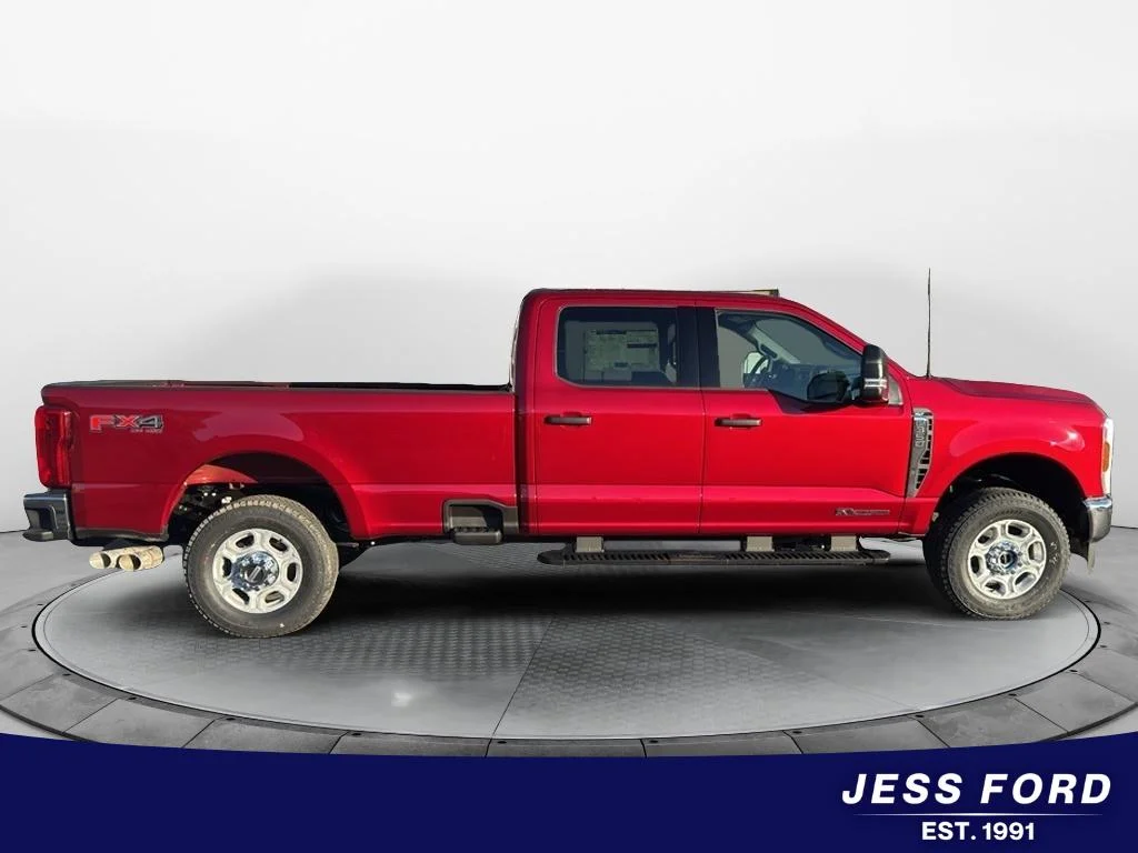 2026 Ford F-350 Super Duty XLT - Photo 8