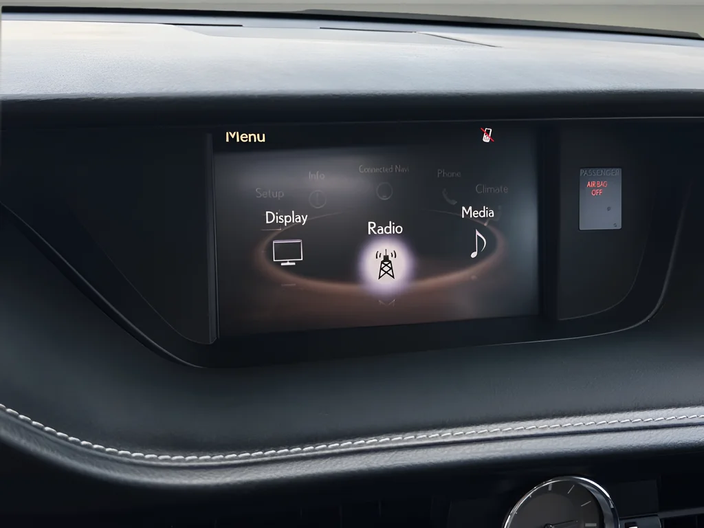 Used 2017 White Lexus 350 image 8