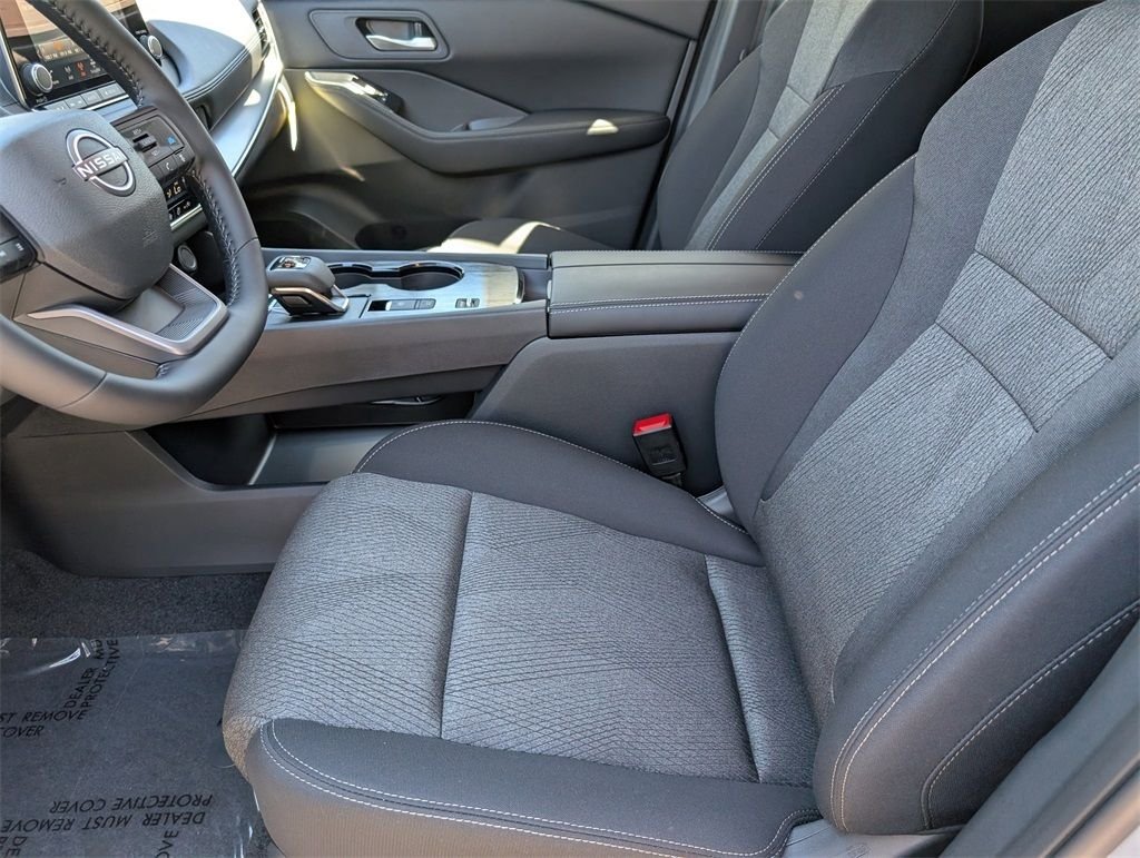 2026 Nissan Rogue SV - Photo 11